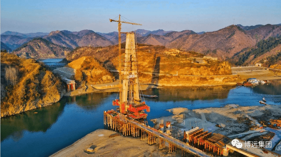 漢江最大單跨跨徑獨塔混凝土斜拉橋 | 天河口漢江公路大橋牽索掛籃順利施工